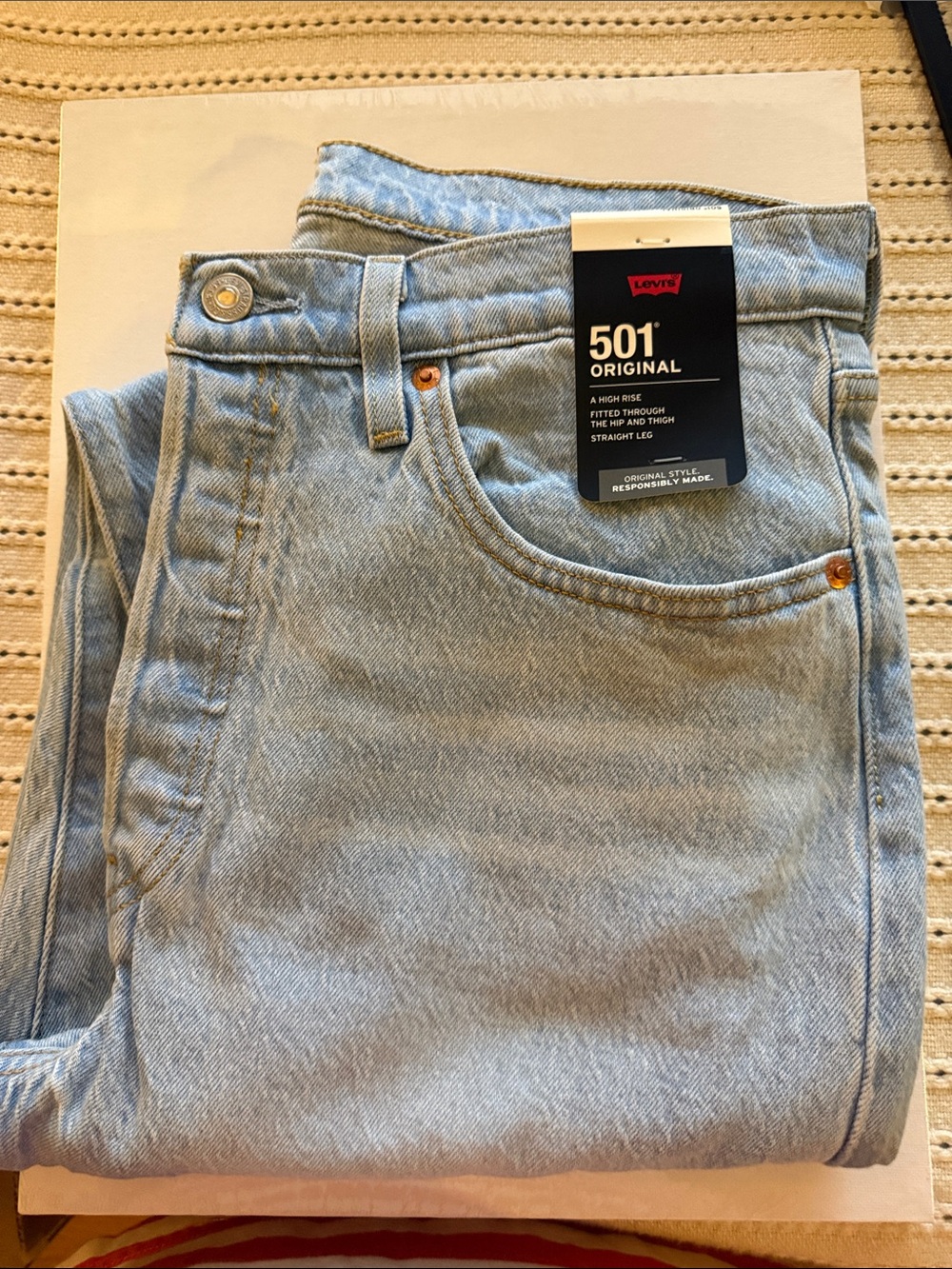 NWT Levi's 501 Original Women's Straight Leg Jeans - Light Blue-Size 32 X 30